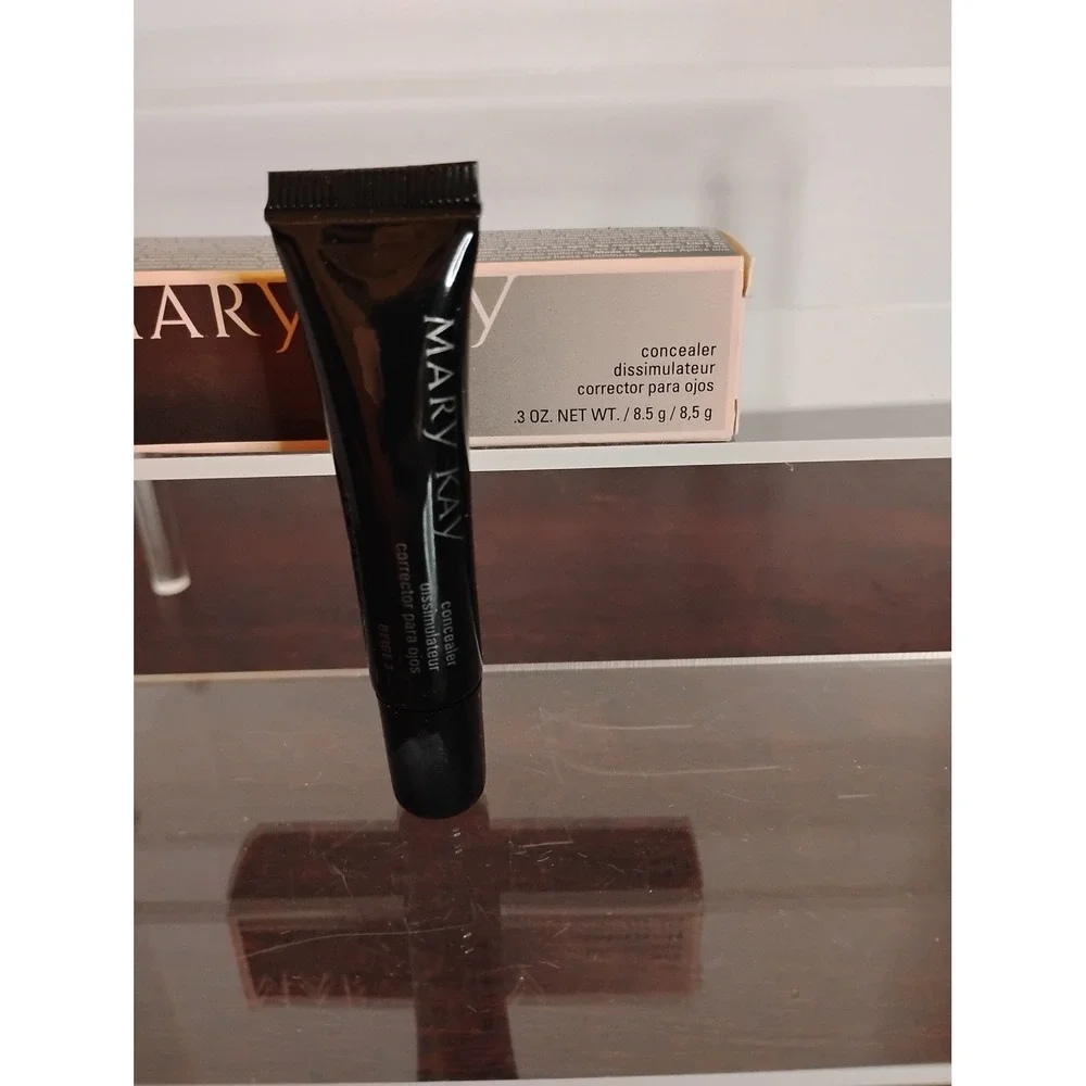 Mary Kay Concealer Beige 2 Liquid Makeup 0.3 oz 8.5g New in Box 023470